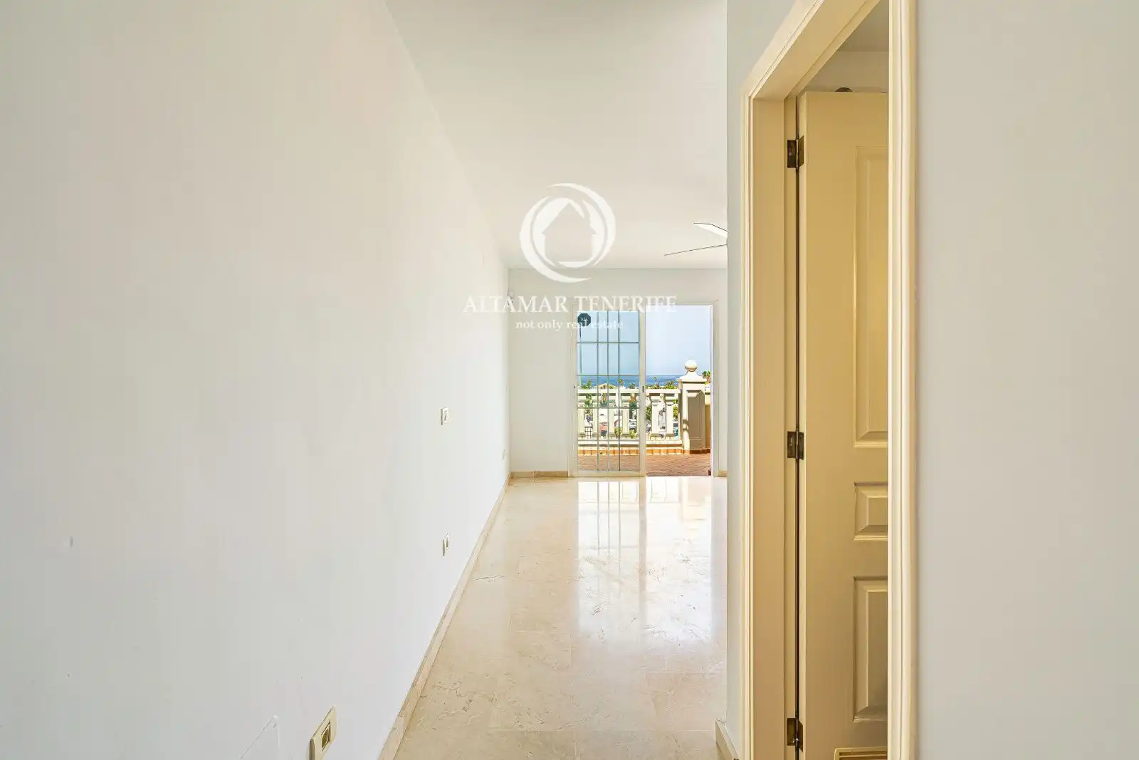 Apartamento en venta en Arona con Jardín privado, Terraza y Piscina
