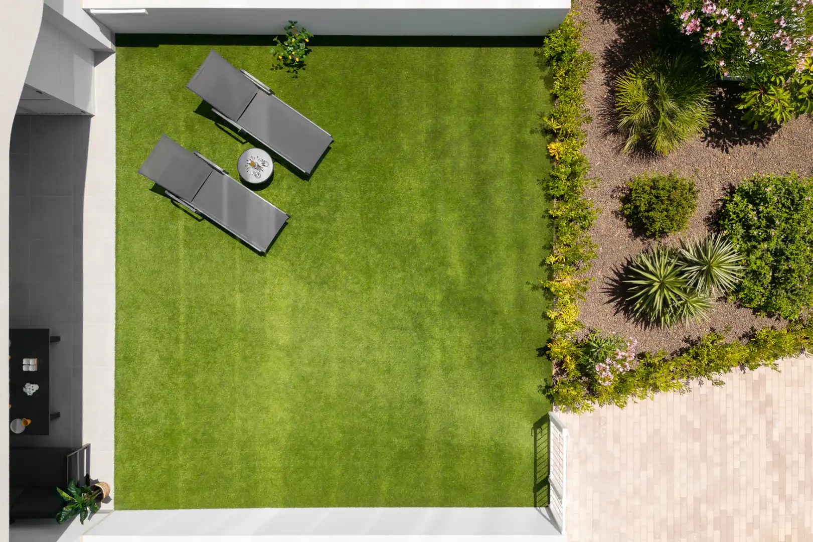 Terraza de Apartamento de alquiler en Torrevieja con Aire acondicionado, Jardín privado y Amueblado
