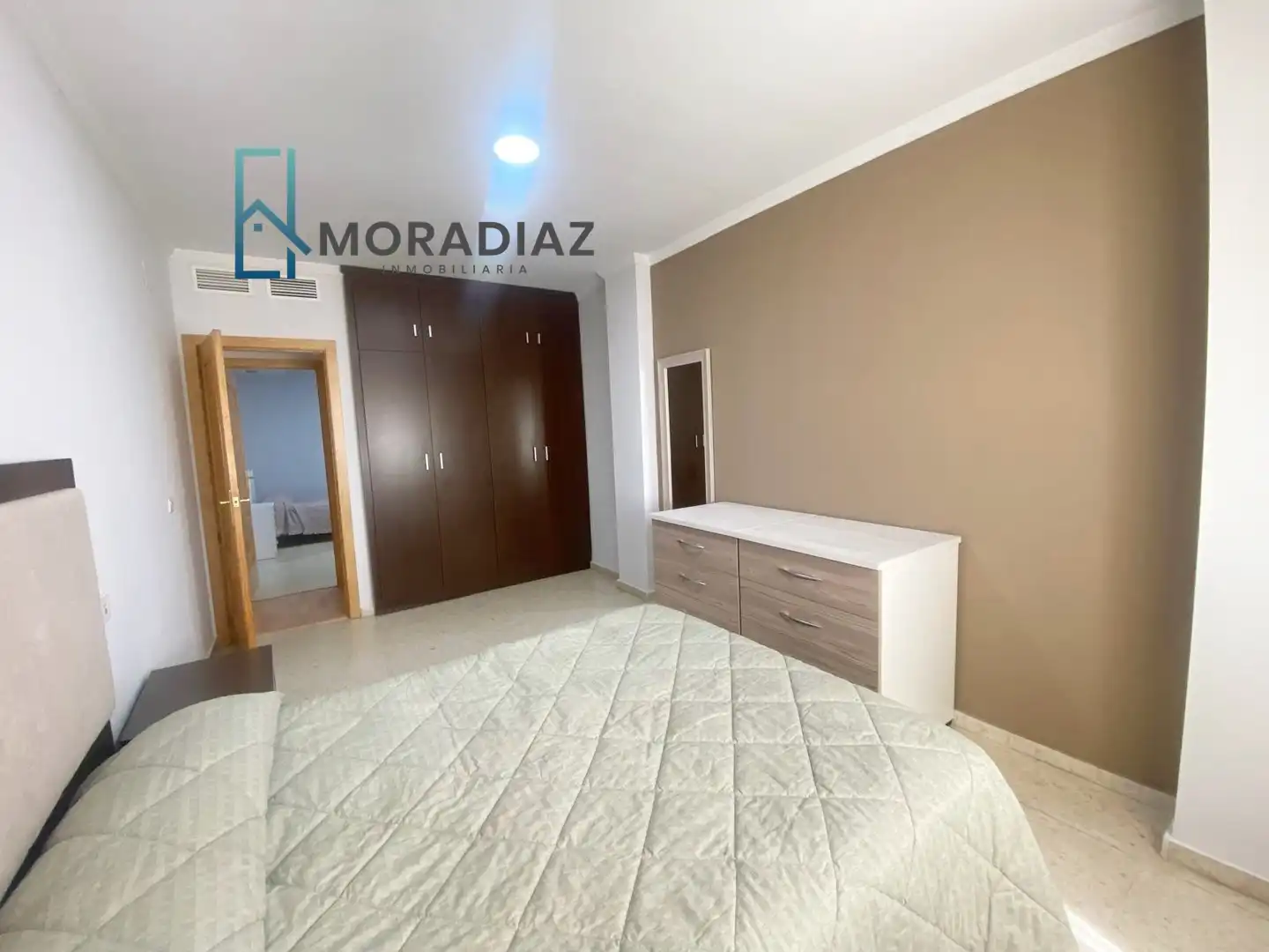 Habitación de Piso de alquiler en Don Benito con Aire acondicionado, Parquet y Trastero