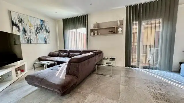 Flat with terrace for sale in Gràcia