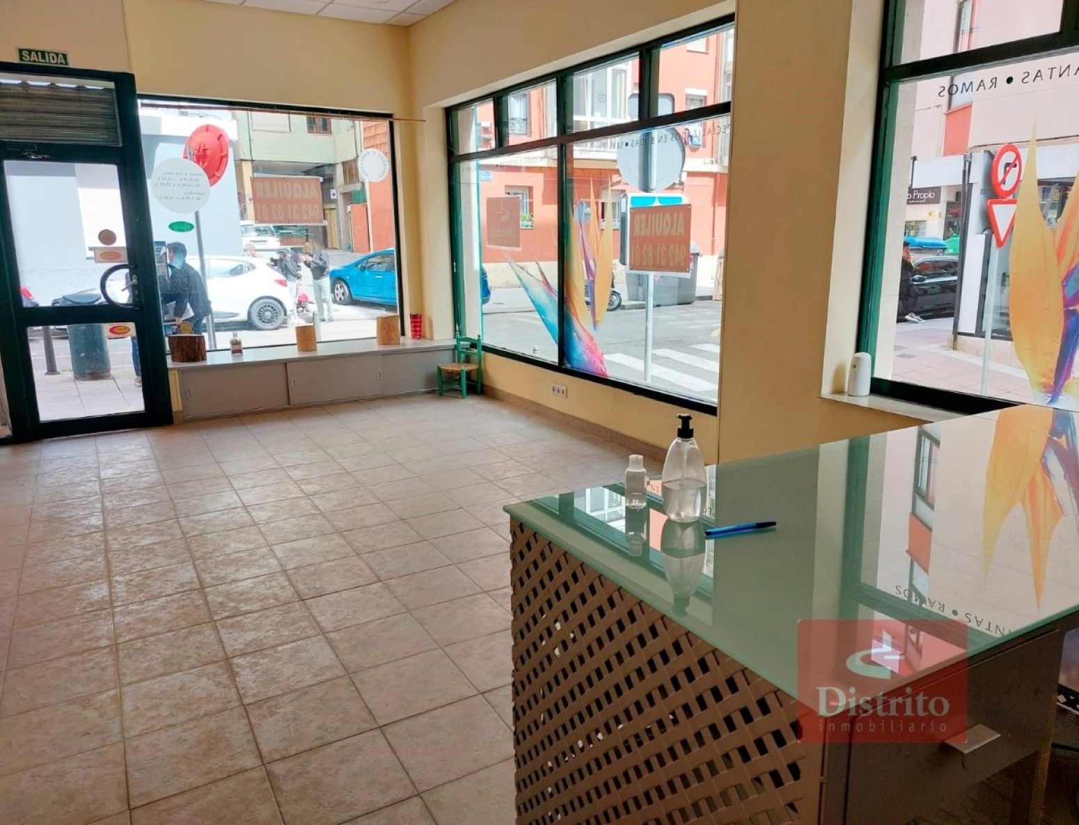 Local en venda en Santander