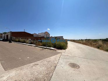 Wohnbaugrundstück zum Verkauf in Almendralejo