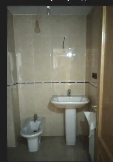 Bany de Pis en venda en Gijón  amb Calefacció, Parquet i Traster