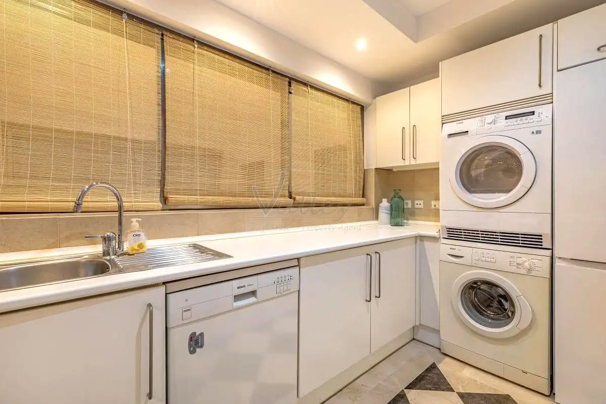 Kitchen of Flat for rent in Sotogrande  with Air Conditioner, Terrace and Furnished
