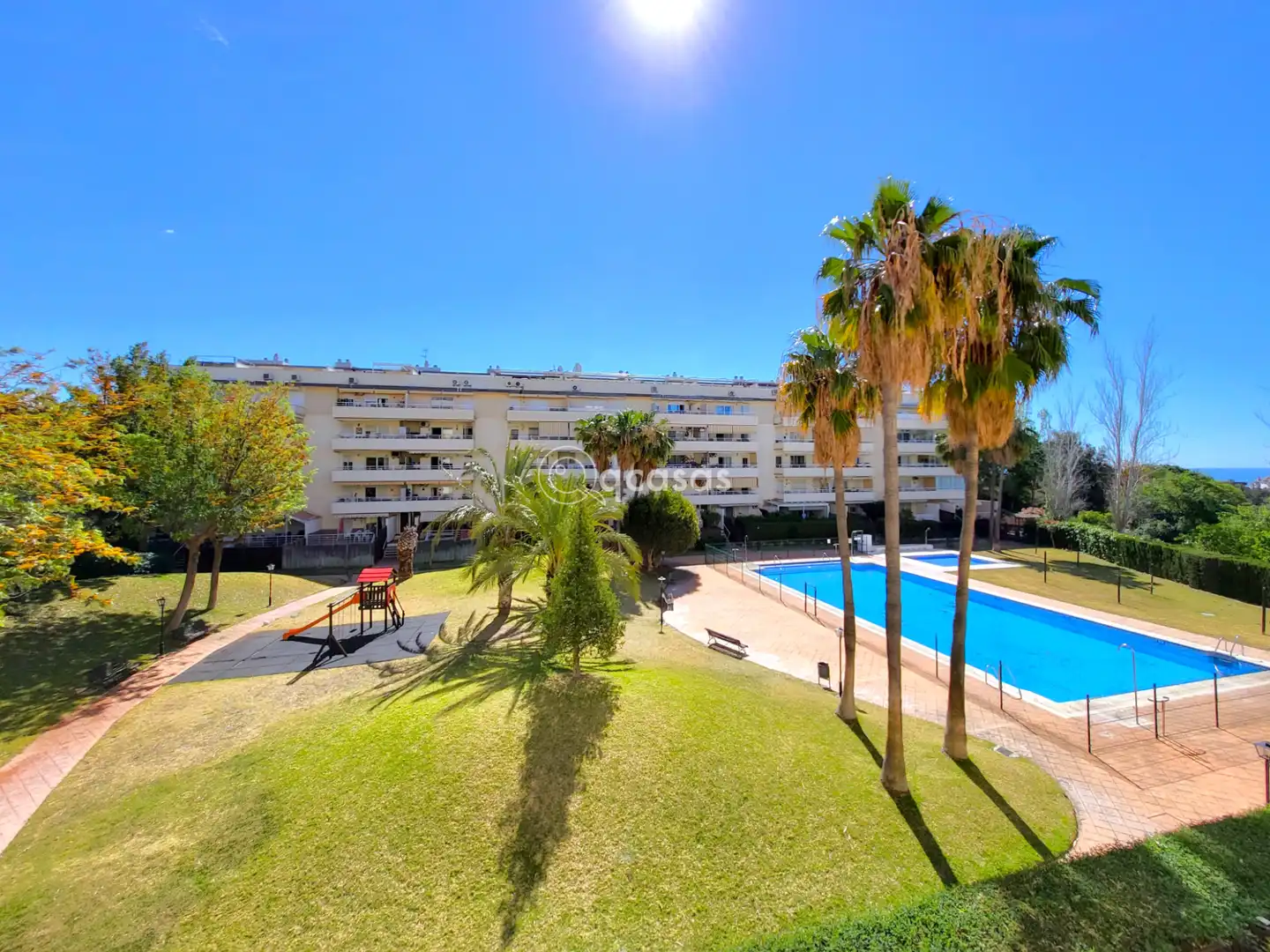Vista exterior de Piso en venta en Benalmádena con Aire acondicionado, Terraza y Amueblado