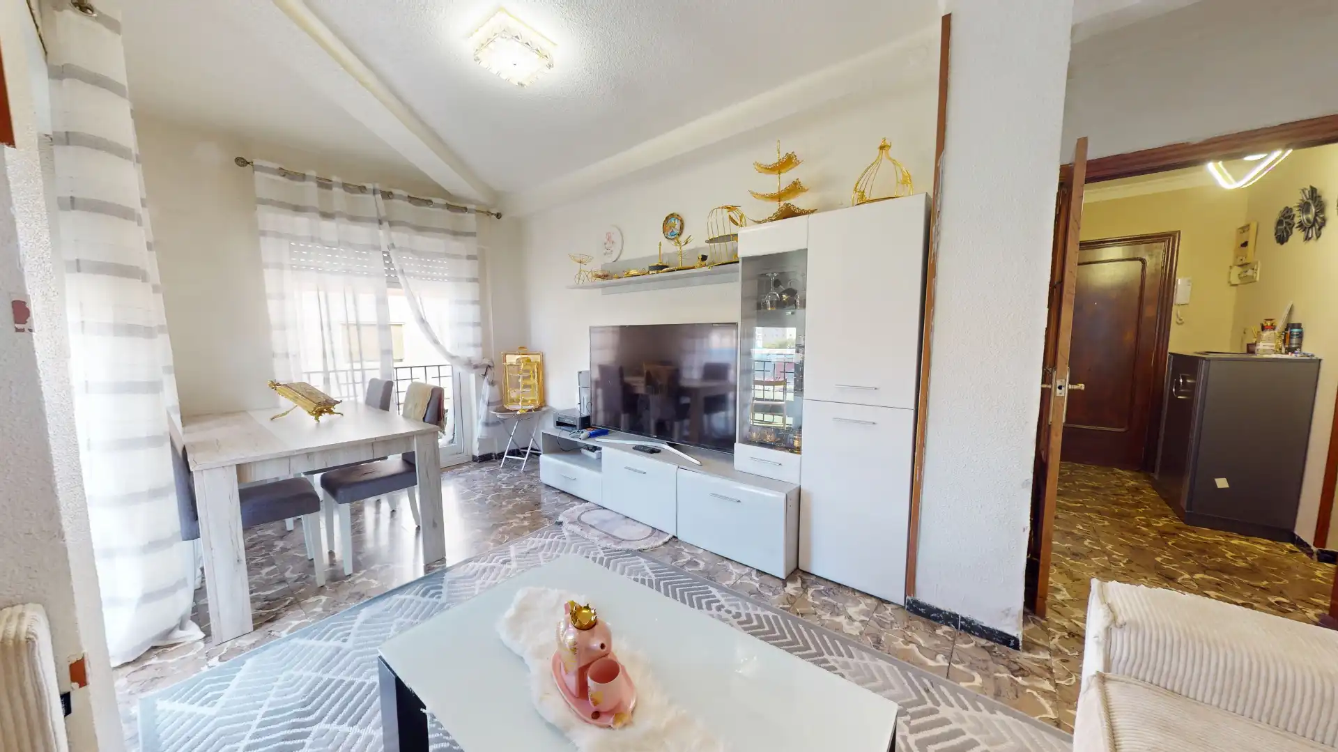 Living room of Flat for sale in Elda  with Air Conditioner, Furnished and Oven