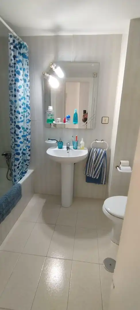 Baño de Casa adosada en venta en Motril con Aire acondicionado, Terraza y Trastero