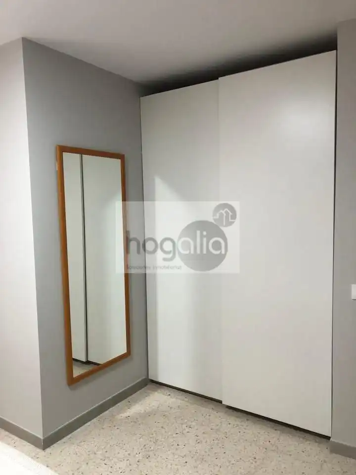 Habitación de Piso de alquiler en Sevilla con Aire acondicionado y Amueblado