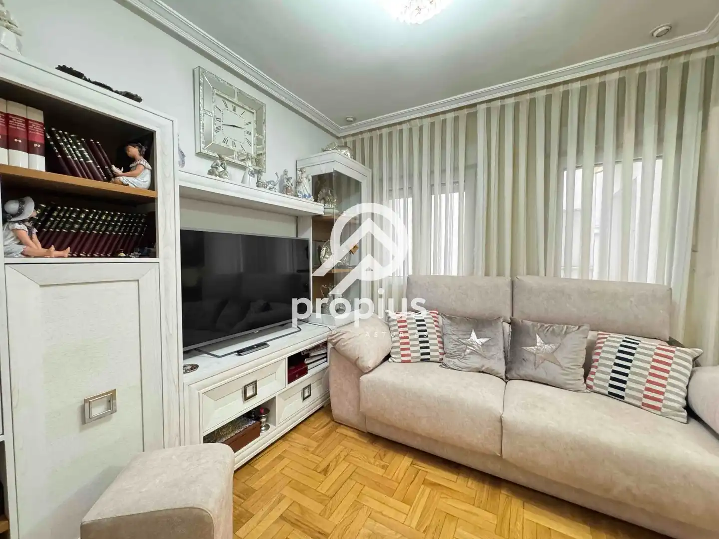Piso en venta en Pedro Antonio Menendez, Parque San Francisco - Uría