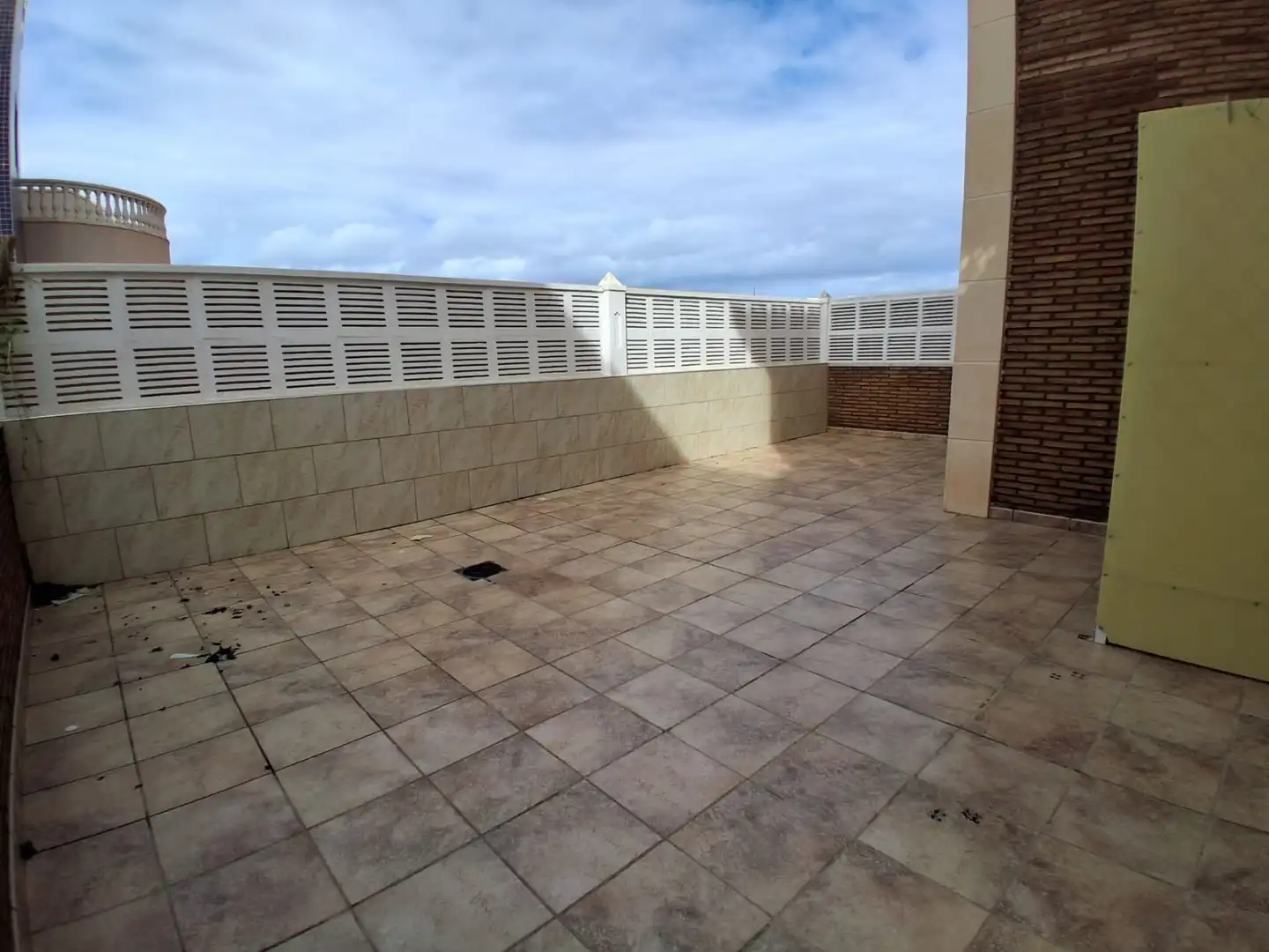 Terrasse von Einfamilien-Reihenhaus zum Verkauf in Roquetas de Mar