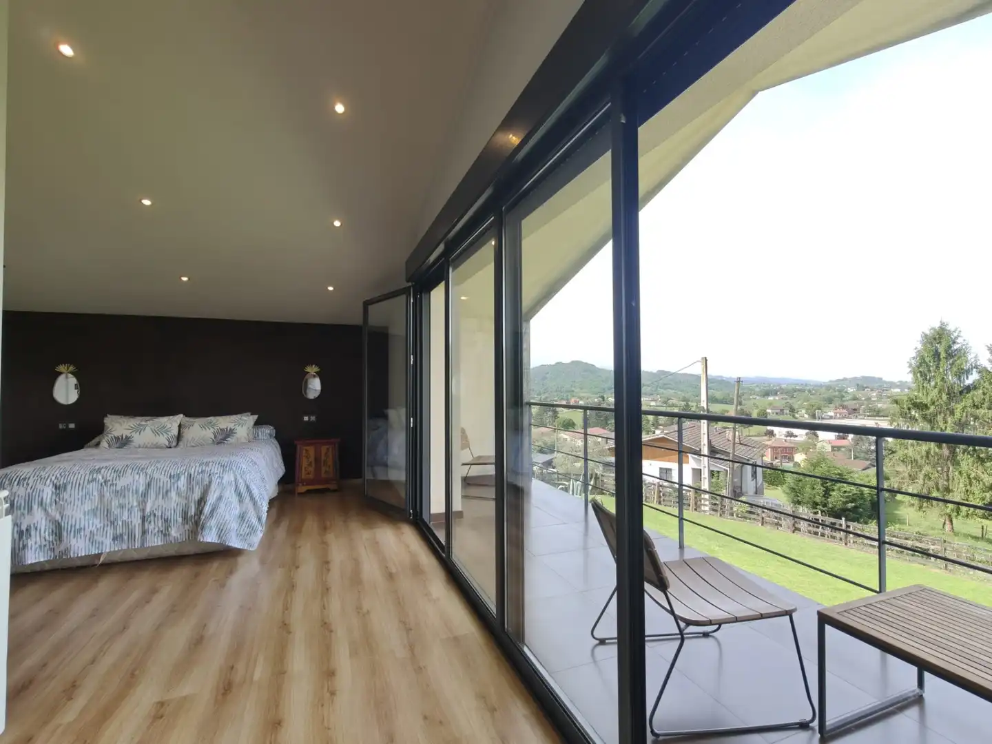 Dormitori de Casa o xalet en venda en Siero amb Jardí privat, Terrassa i Traster