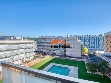 Apartment with pool for sale in MARTINET