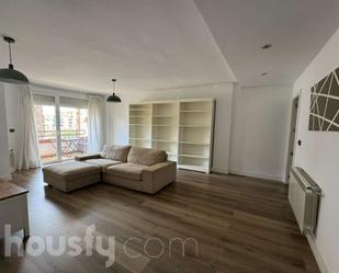 Sala d'estar de Pis de lloguer en  Madrid Capital amb Aire condicionat, Calefacció i Terrassa