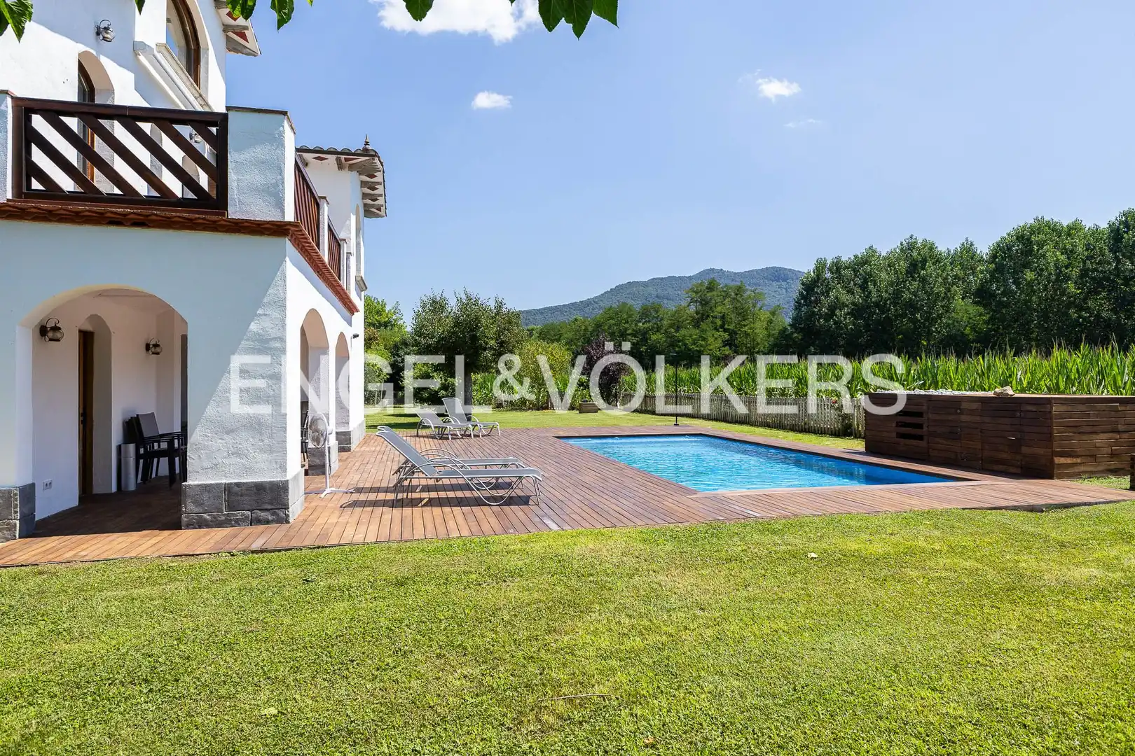 Außenansicht von Haus oder Chalet zum Verkauf in La Vall d'en Bas mit Heizung und Privatgarten