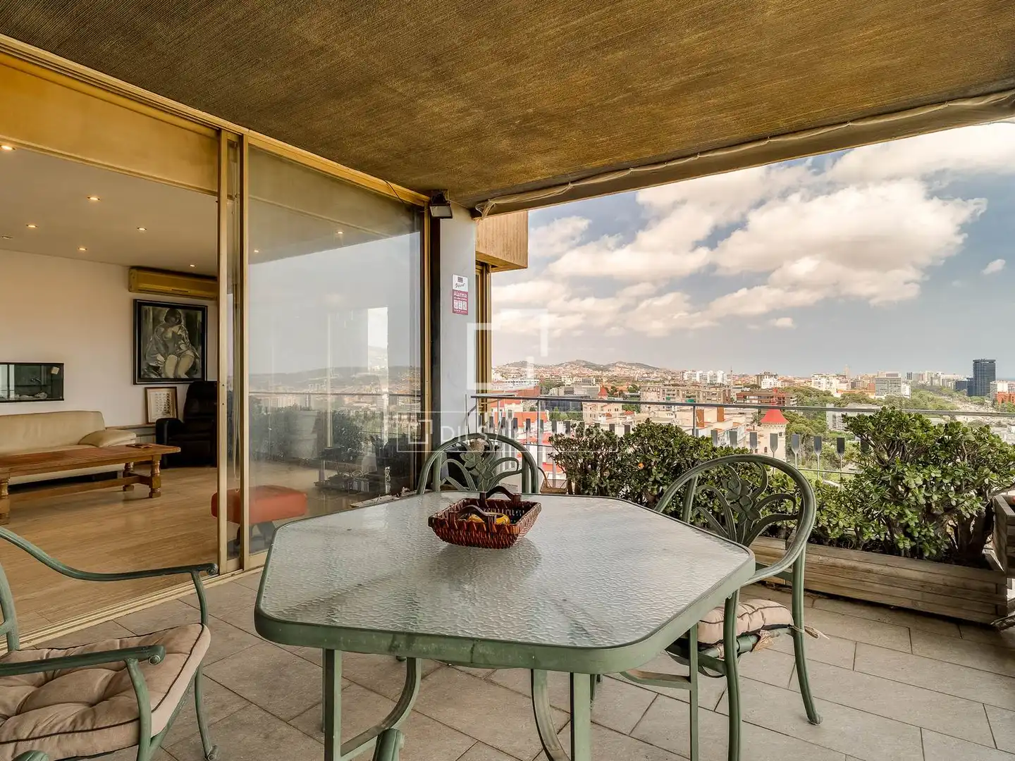 Terrasse von Wohnung zum Verkauf in Barcelona mit Klimaanlage, Terrasse und Abstellraum