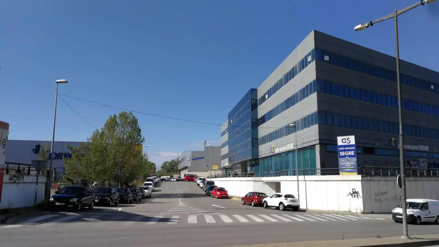Exterior view of Commercial properties for sale in Lleida