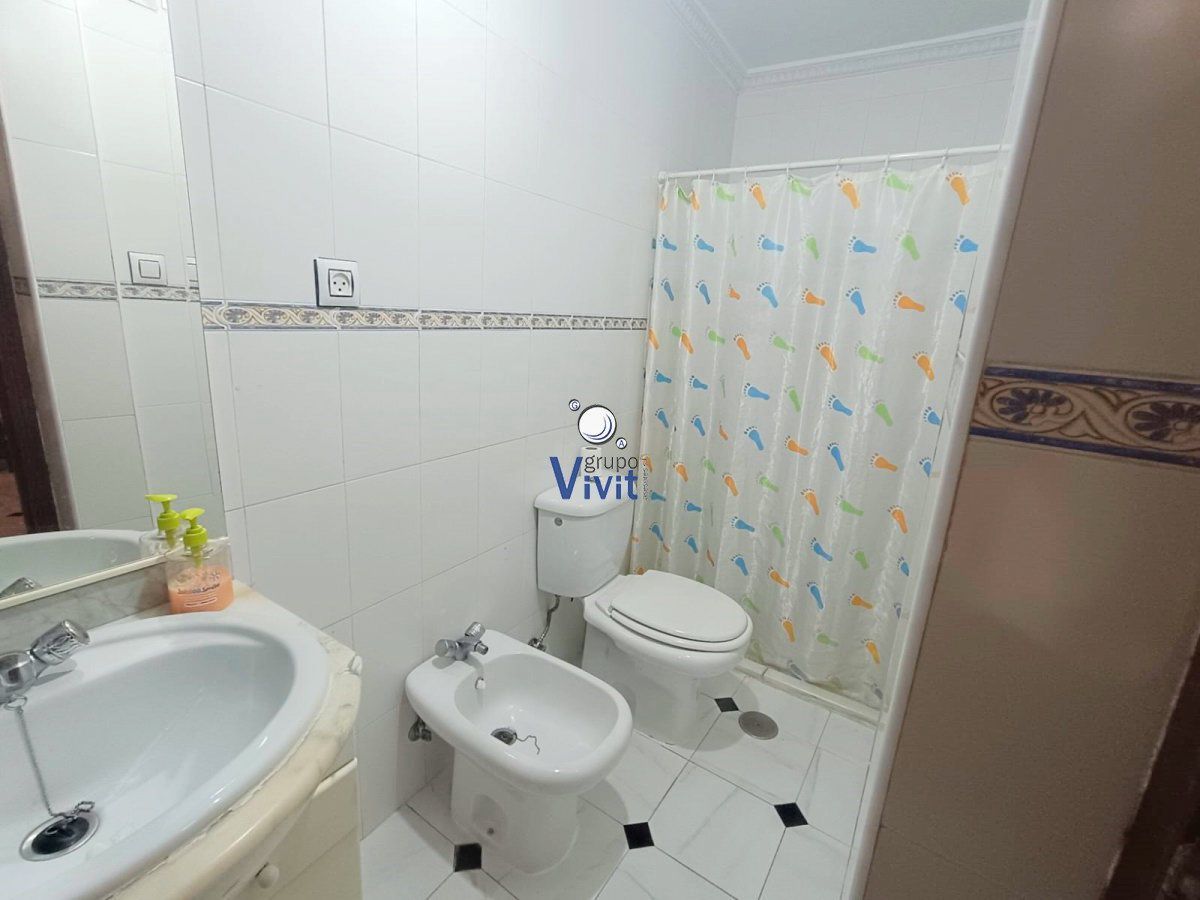 Bathroom of House or chalet for sale in  Sevilla Capital  with Storage room and Balcony