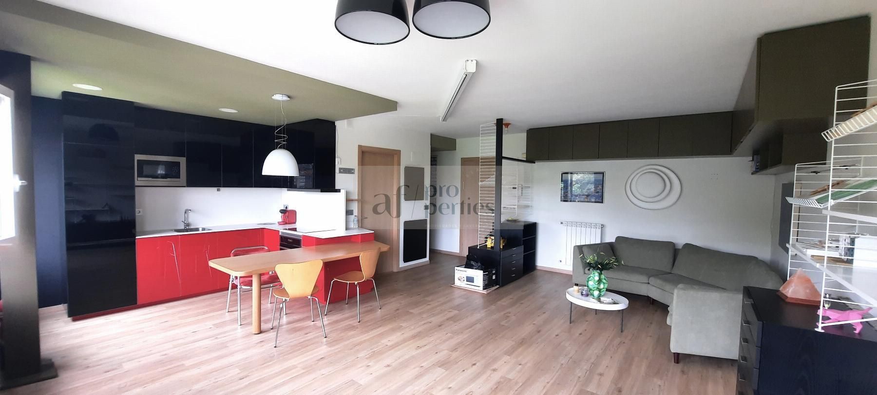 Living room of Flat for sale in Vigo   with Heating, Storage room and Furnished