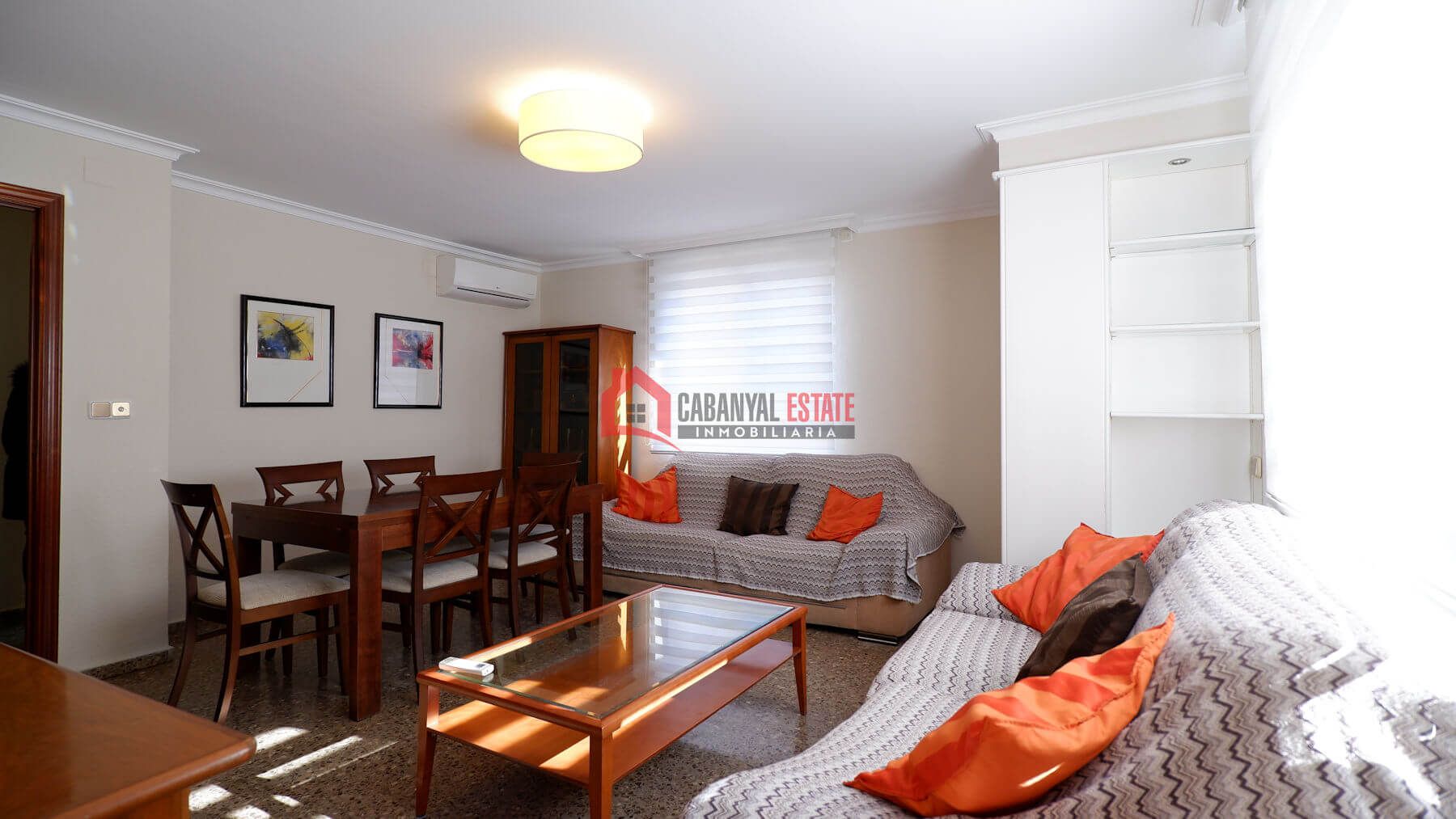 Sala d'estar de Apartament de lloguer en  Valencia Capital amb Aire condicionat, Calefacció i Moblat