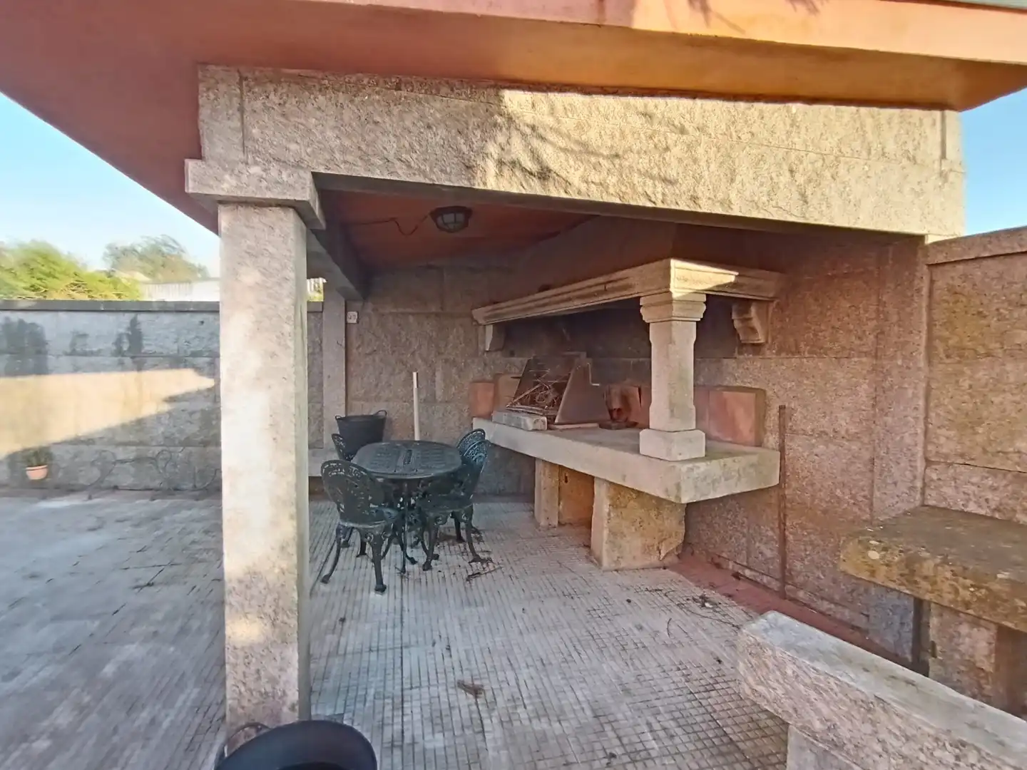 Terrassa de Casa o xalet en venda en Pontevedra Capital  amb Calefacció, Jardí privat i Parquet