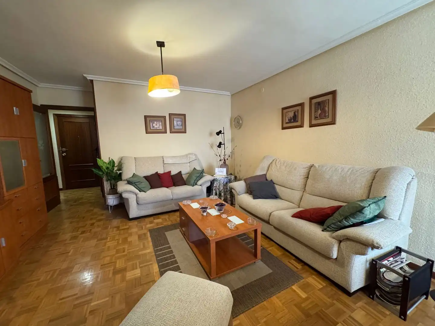 Sala de estar de Piso en venta en Benavente con Calefacción y Amueblado