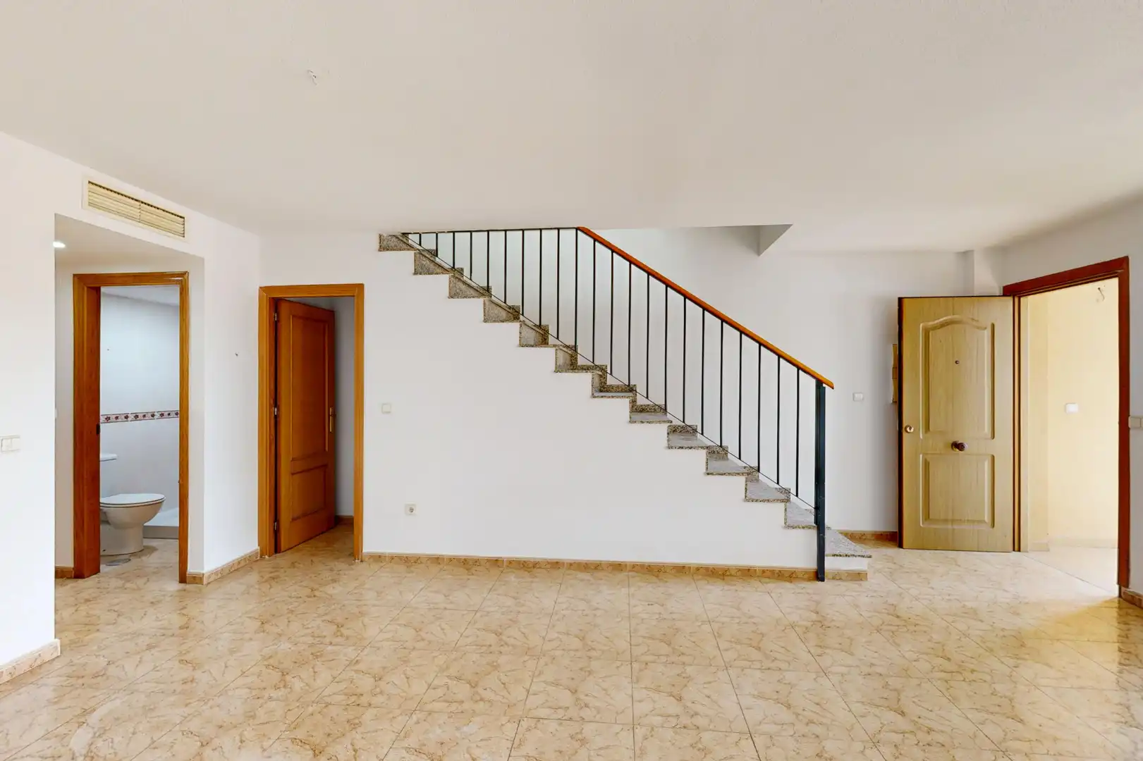 Casa adosada en venta en Murcia con Aire acondicionado, Terraza y Trastero