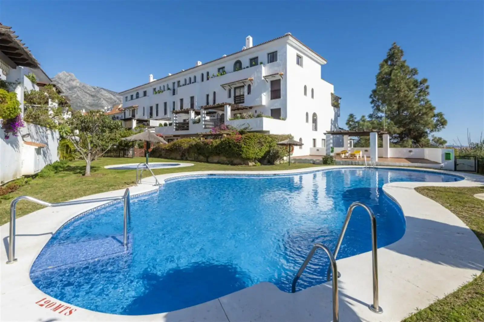 Apartament amb piscina en venda a Calle Sierra Cazorla 77, imagen 28