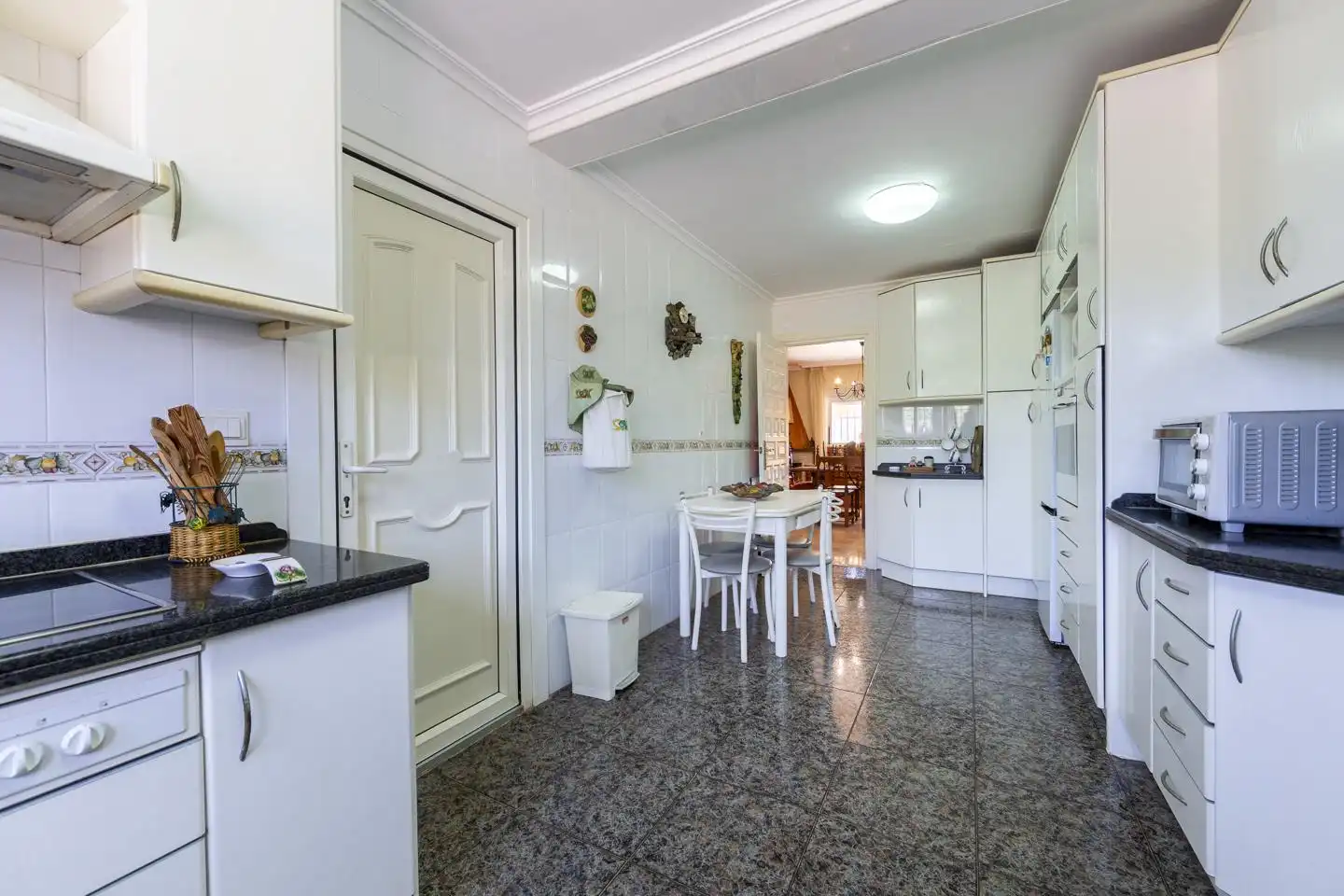 Cocina de Casa o chalet en venta en Almería con Aire acondicionado, Jardín privado y Terraza