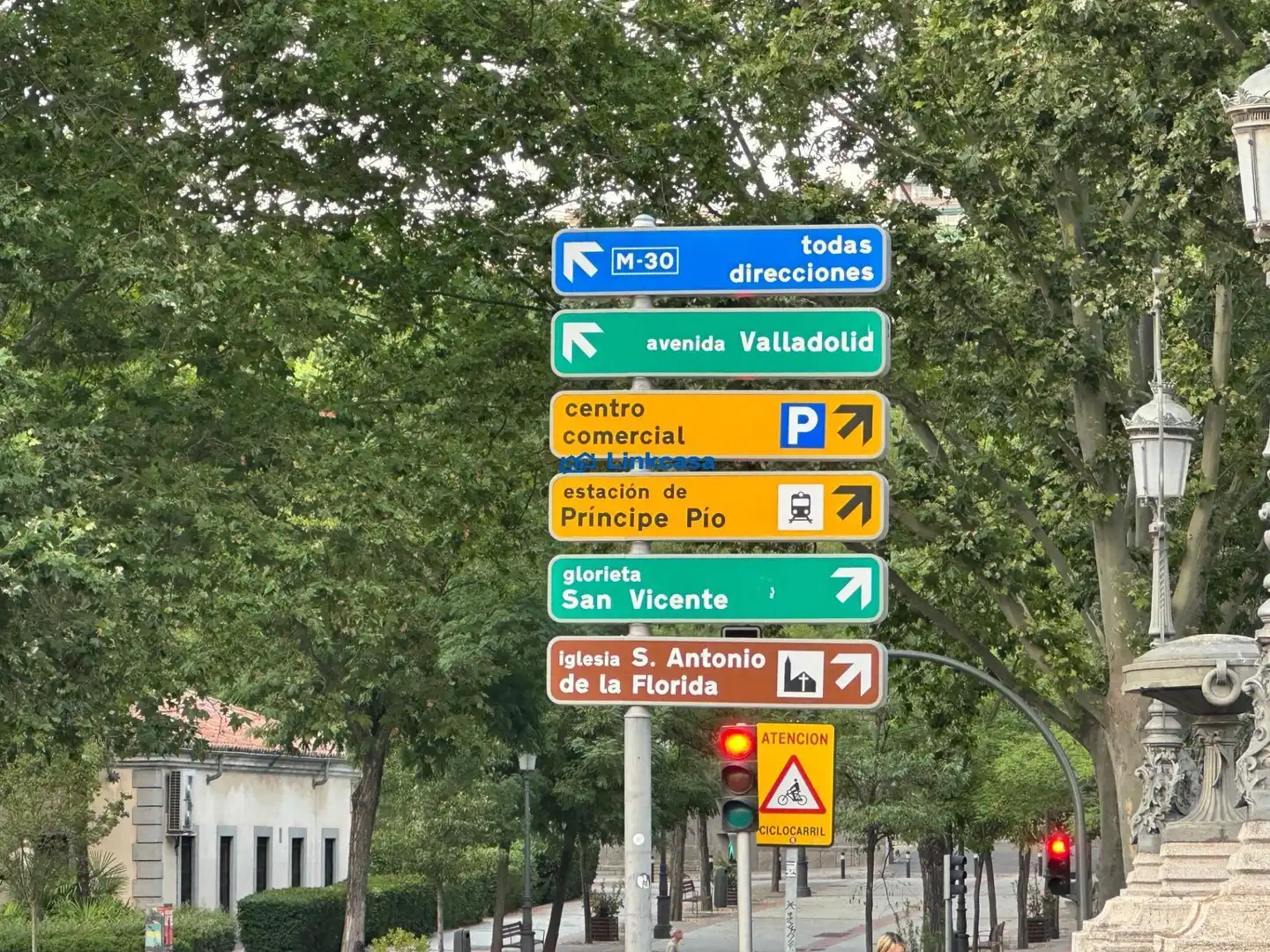 Vista exterior de Pis en venda en Madrid amb Calefacció i Moblat