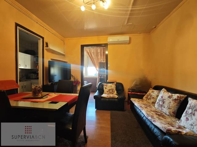 Piso en Venta en El Camp de l'Arpa del Clot