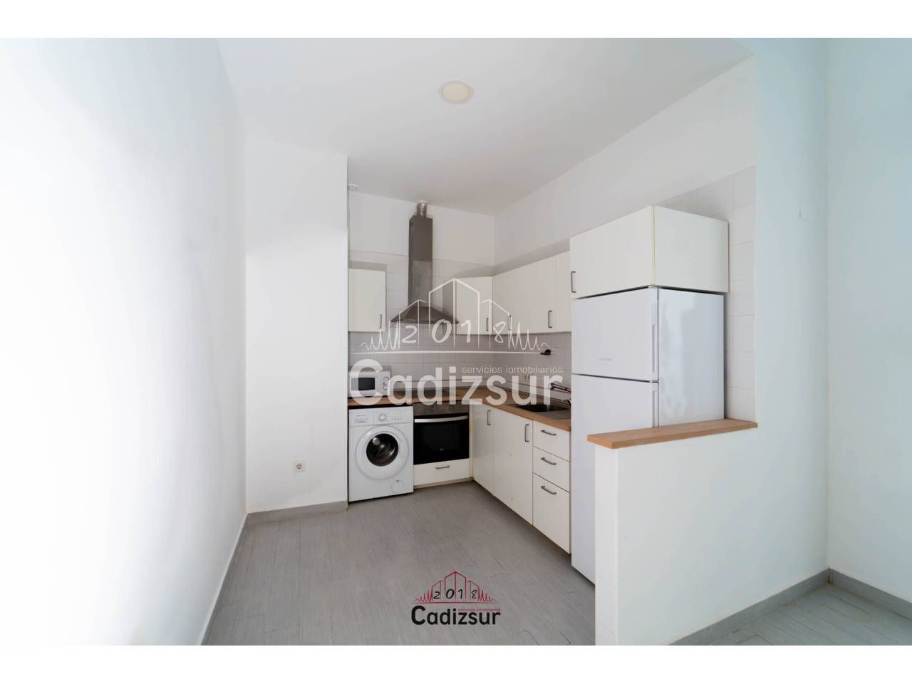Kitchen of Flat for sale in  Cádiz Capital