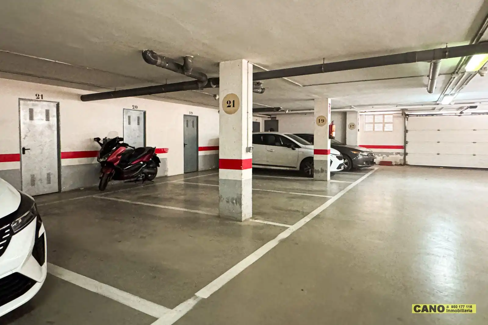 Parking de Piso en venta en Almería con Aire acondicionado, Calefacción y Trastero
