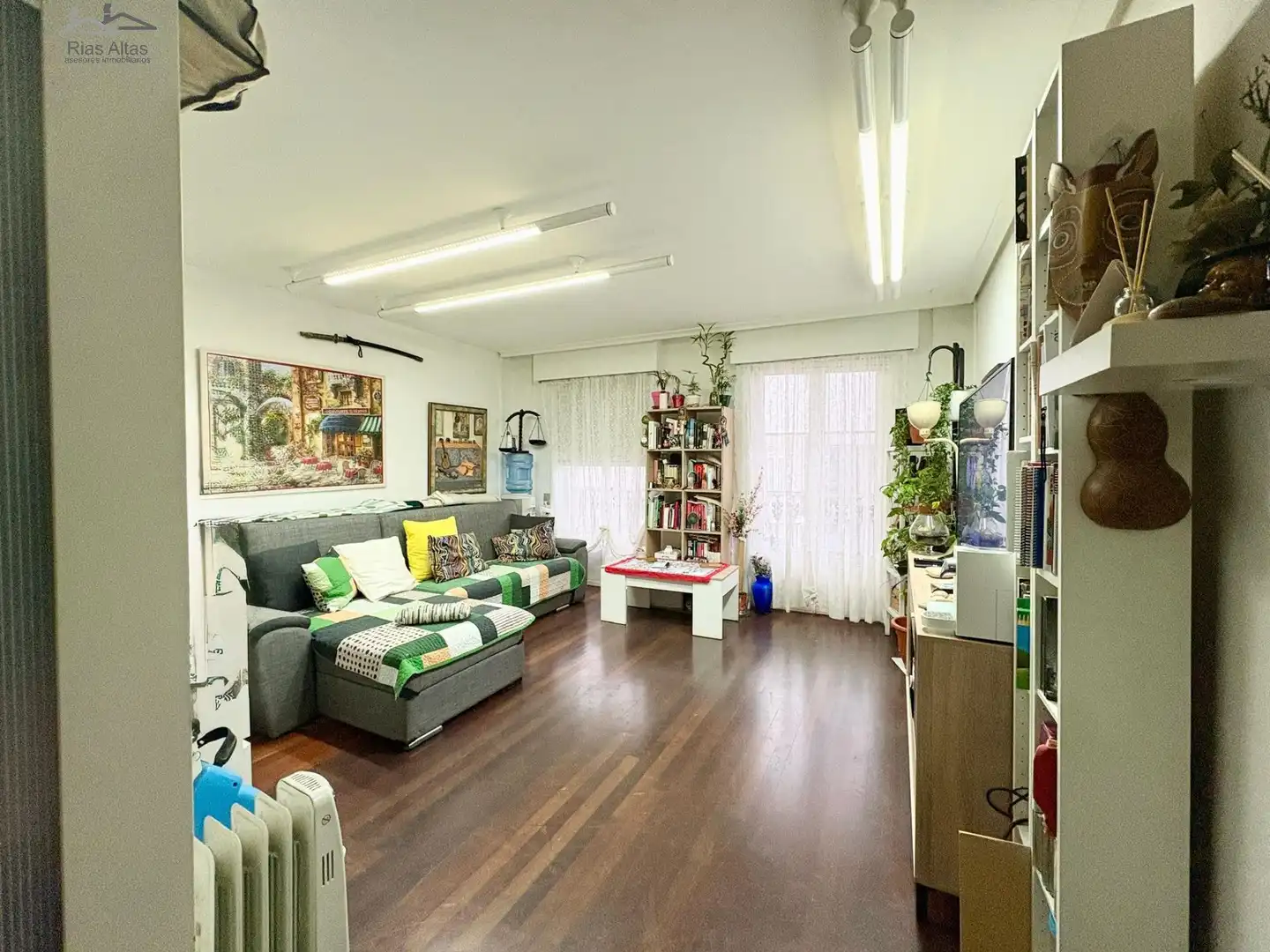 Living room of Flat for sale in A Coruña Capital   with Heating, Parquet flooring and Terrace