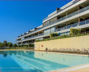 Swimming pool of Flat for sale in Manilva  with Air Conditioner, Heating and Private garden
