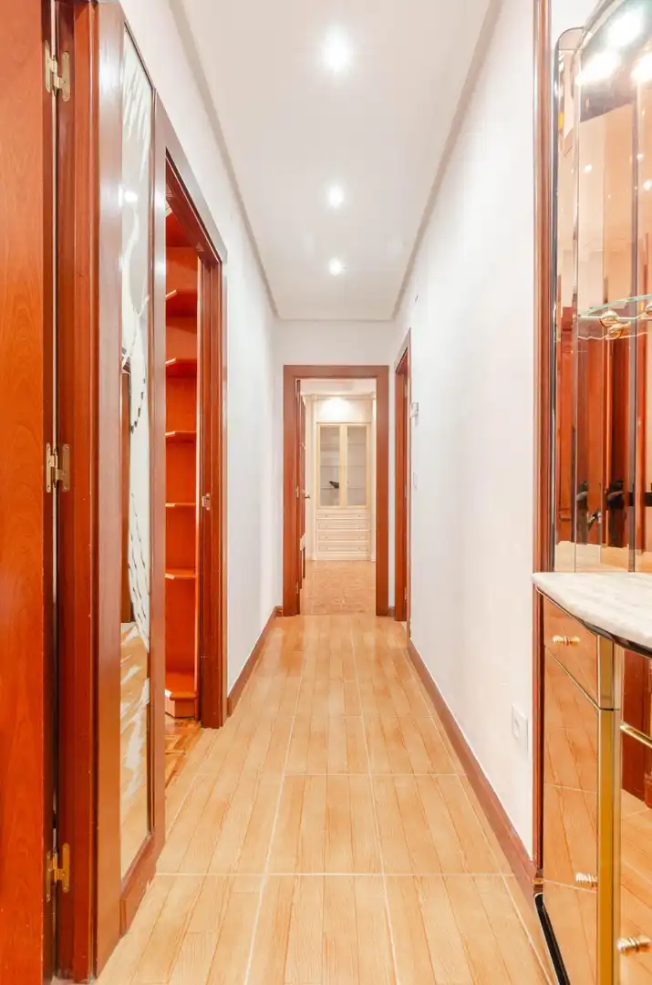 Flat for rent in Calle RAMON PEREZ DE AYALA, 52, San Pedro - Siana