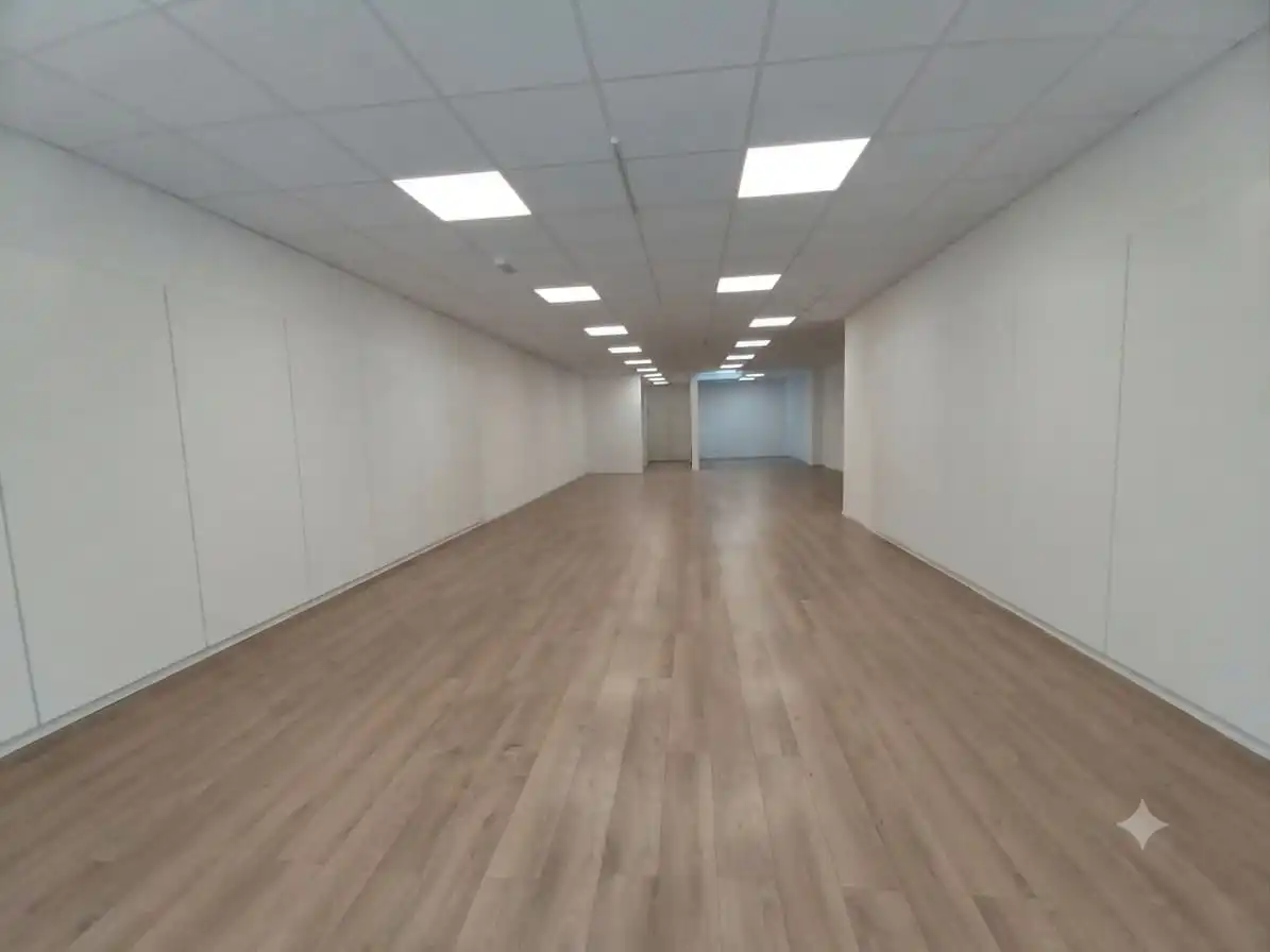 Local comercial en venta en Mercat, imagen 5