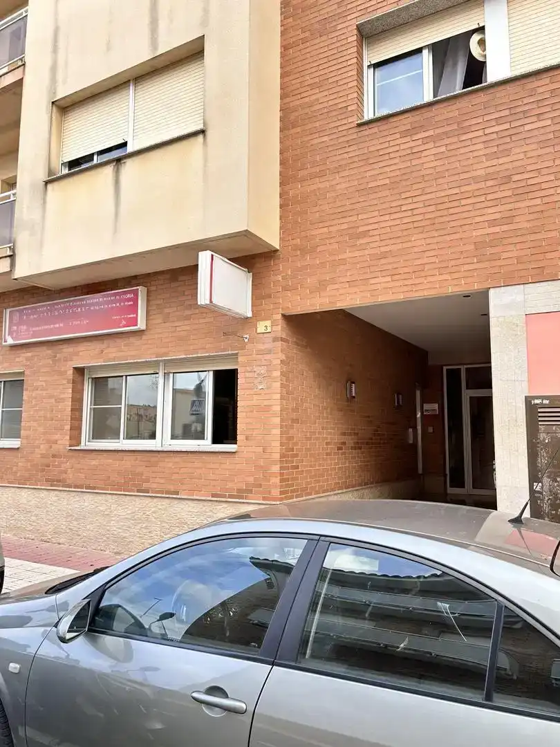 Vista exterior de Oficina de lloguer en L'Aldea