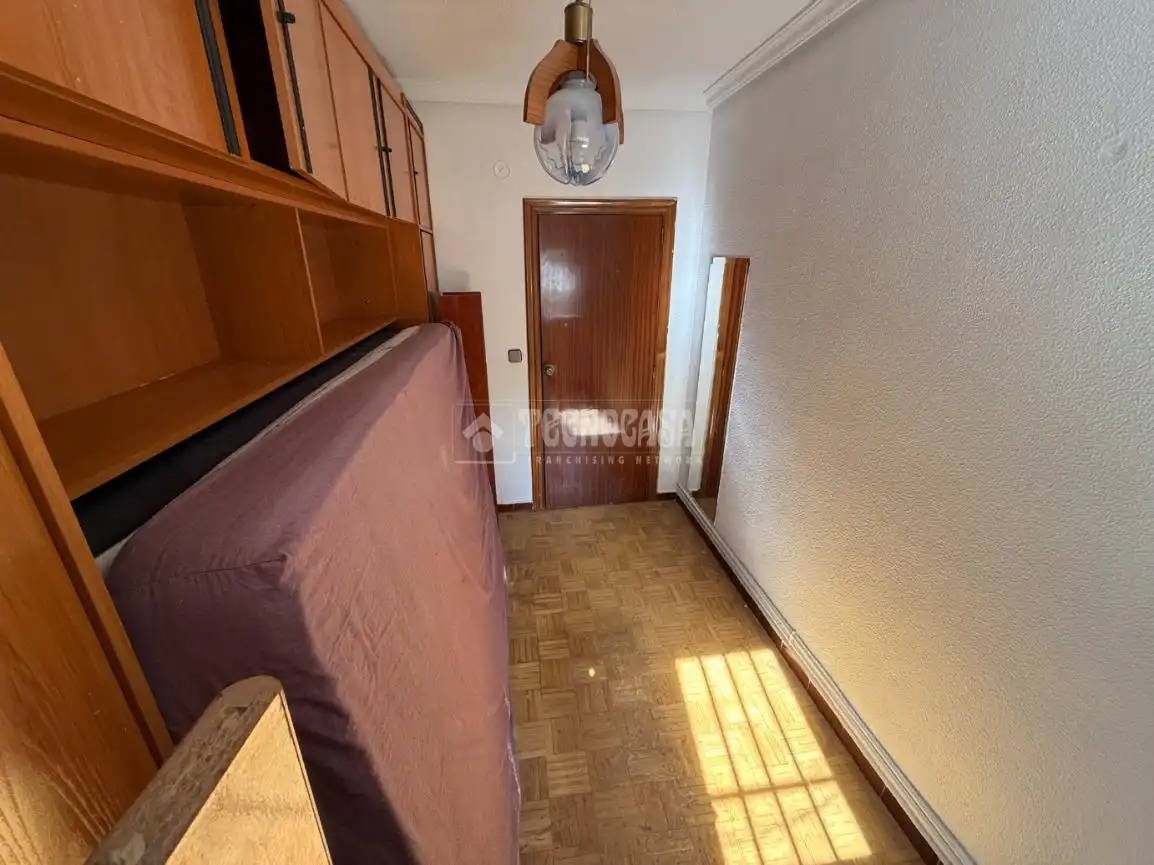 Bedroom of Flat for sale in Madrid