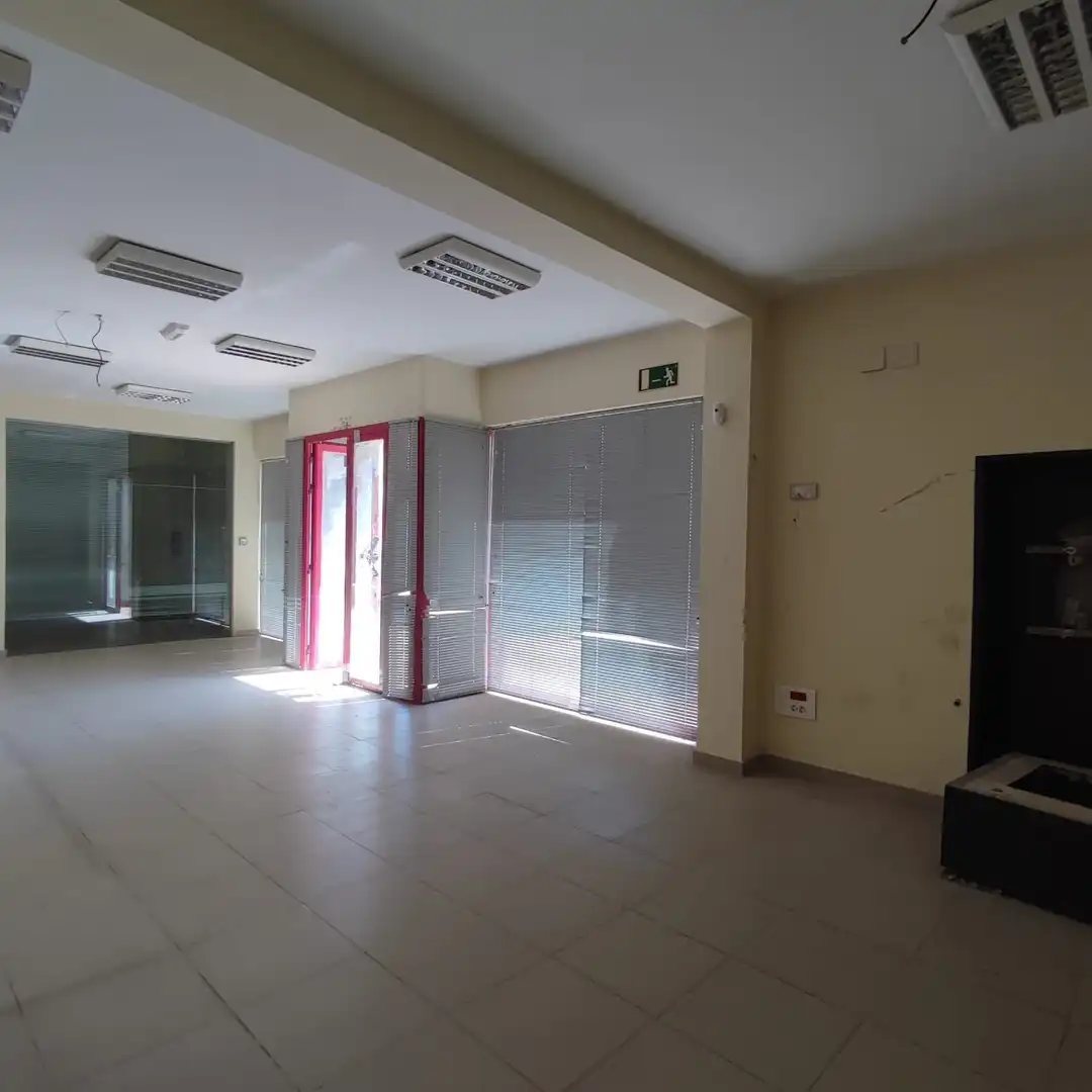 Local en venta en Fuente-Tójar con Aire acondicionado