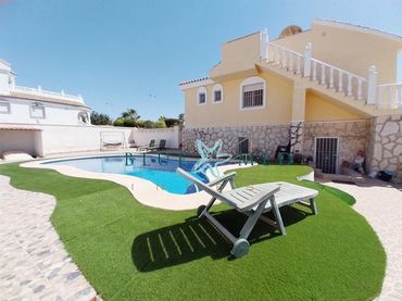 Villa avec balcon à vendre à Calle de la Ermita Hornera 7