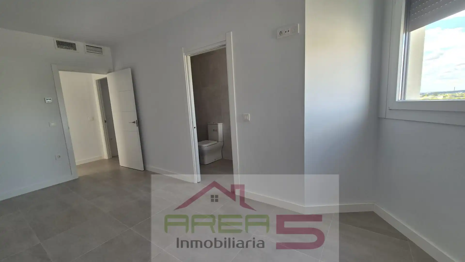 Dormitori de Àtic en venda en Mérida amb Aire condicionat, Calefacció i Terrassa