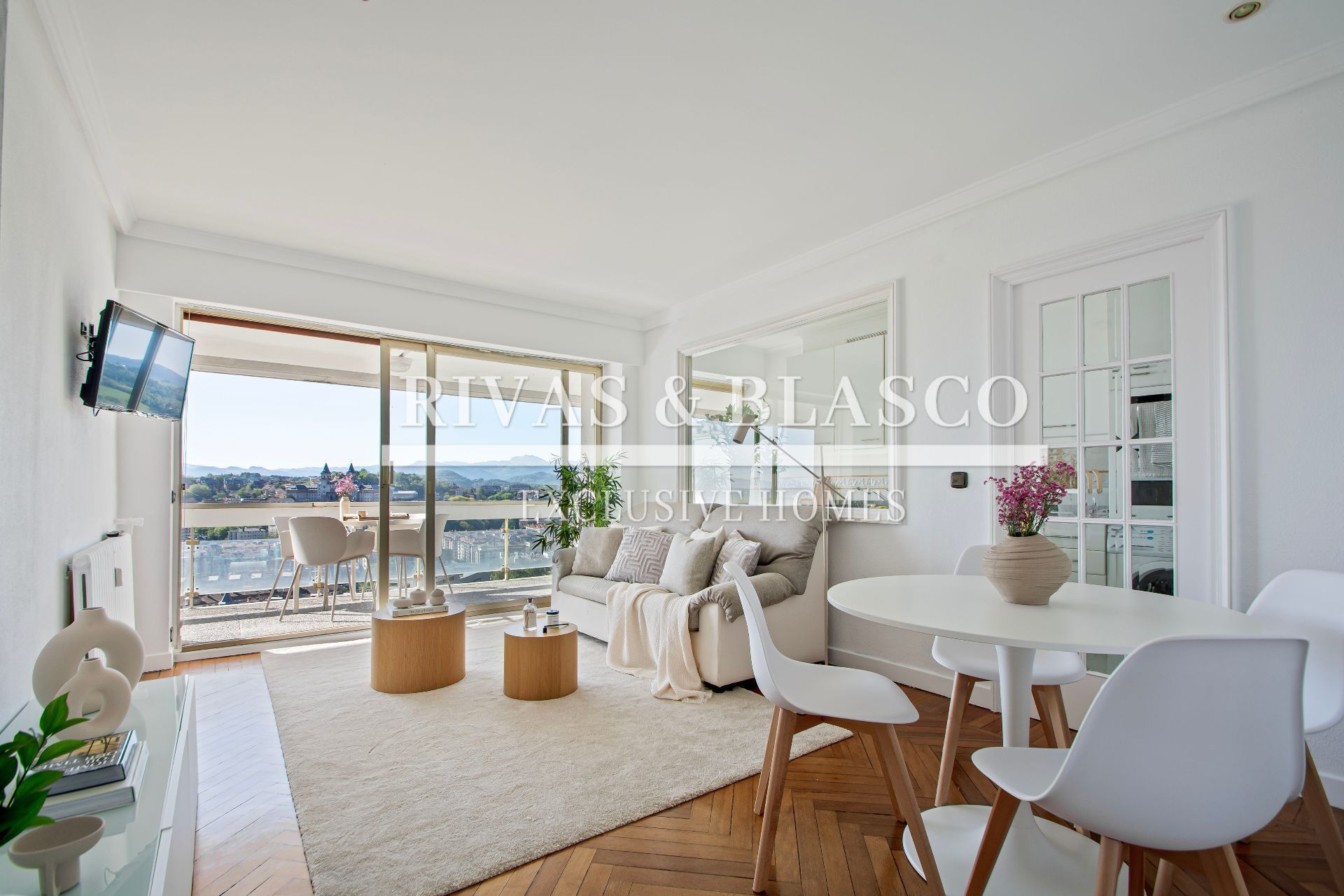 Living room of Apartment to rent in Donostia - San Sebastián   with Heating, Terrace and Swimming Pool