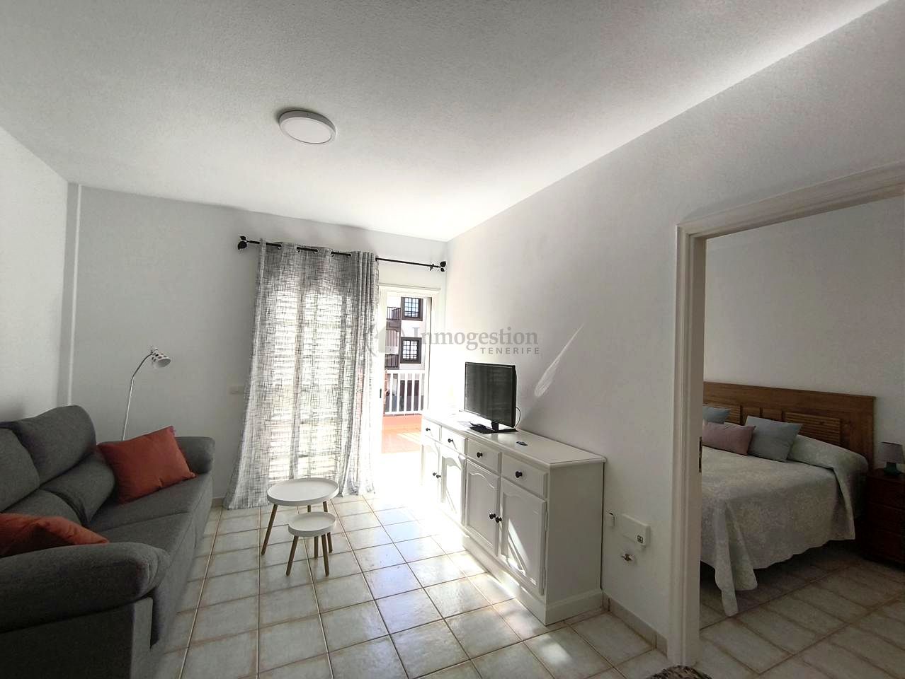 Sala d'estar de Àtic de lloguer en Arona amb Terrassa, Moblat i Piscina comunitària