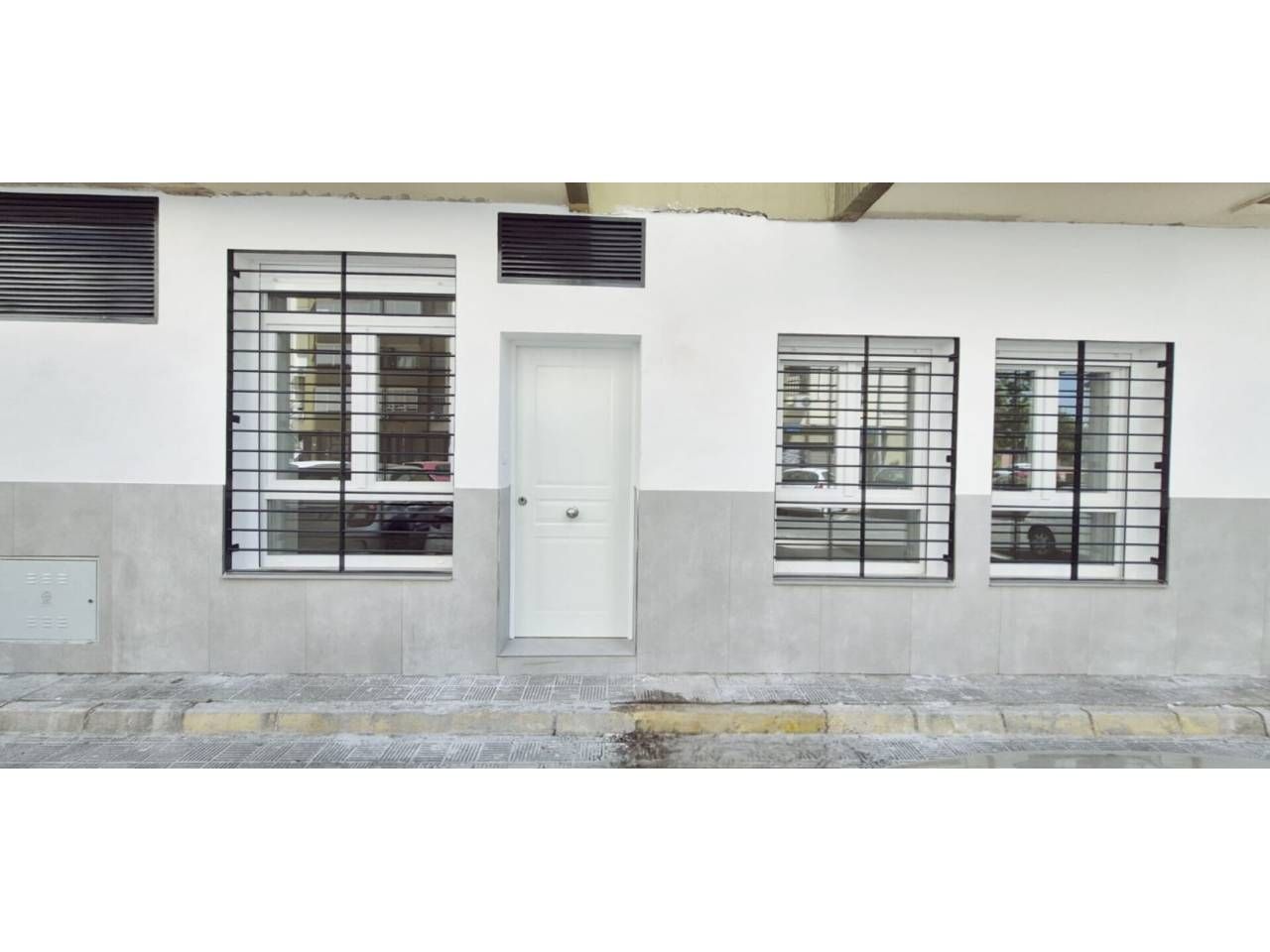 Vista exterior de Apartamento en venta en  Sevilla Capital con Calefacción