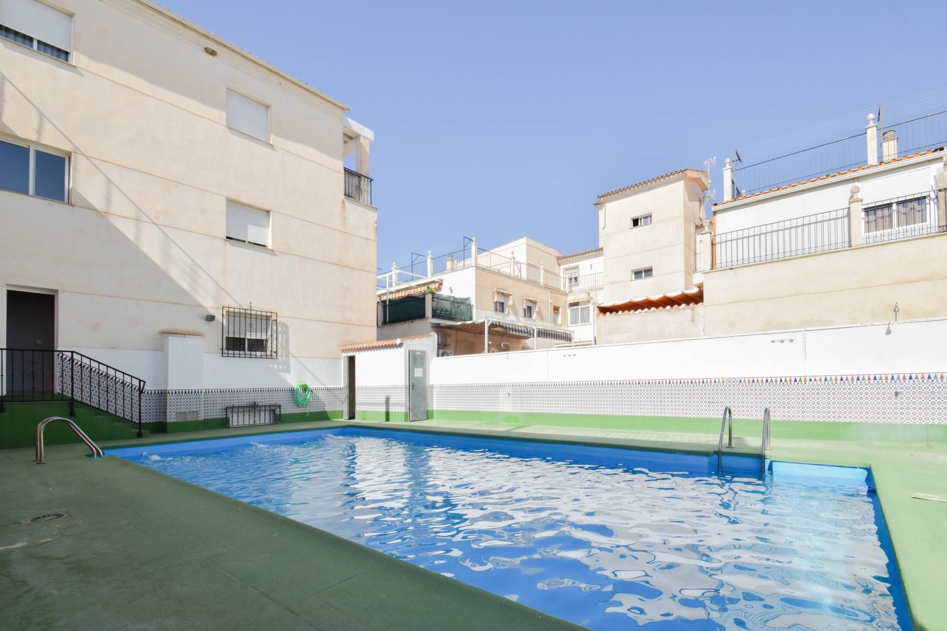 Piscina de Pis en venda en Atarfe amb Terrassa i Balcó