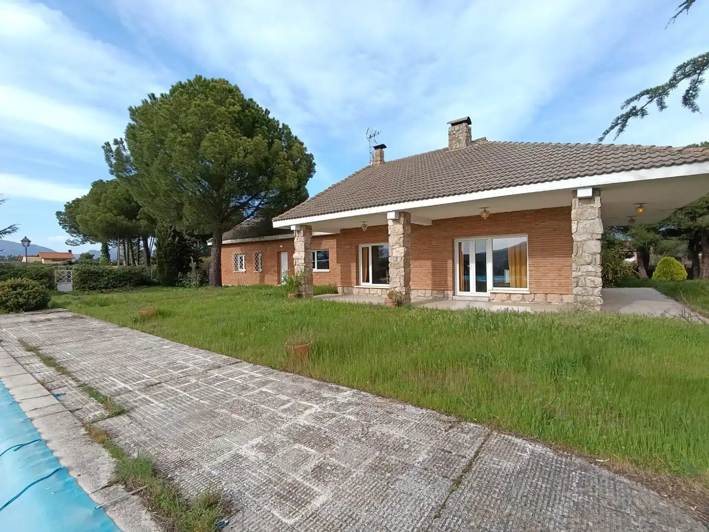 Vista exterior de Casa o chalet en venta en Pedrezuela con Calefacción, Jardín privado y Terraza