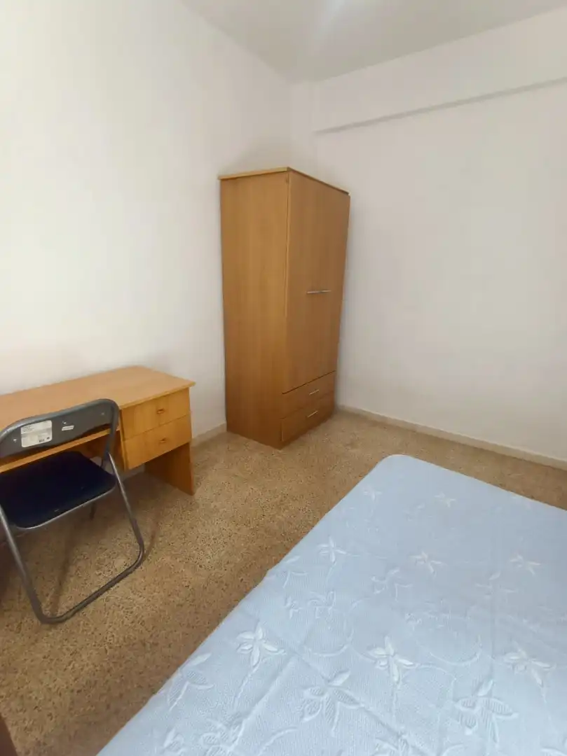 Bedroom of Flat for rent in Granada  with Parquet flooring, Terrace and Furnished