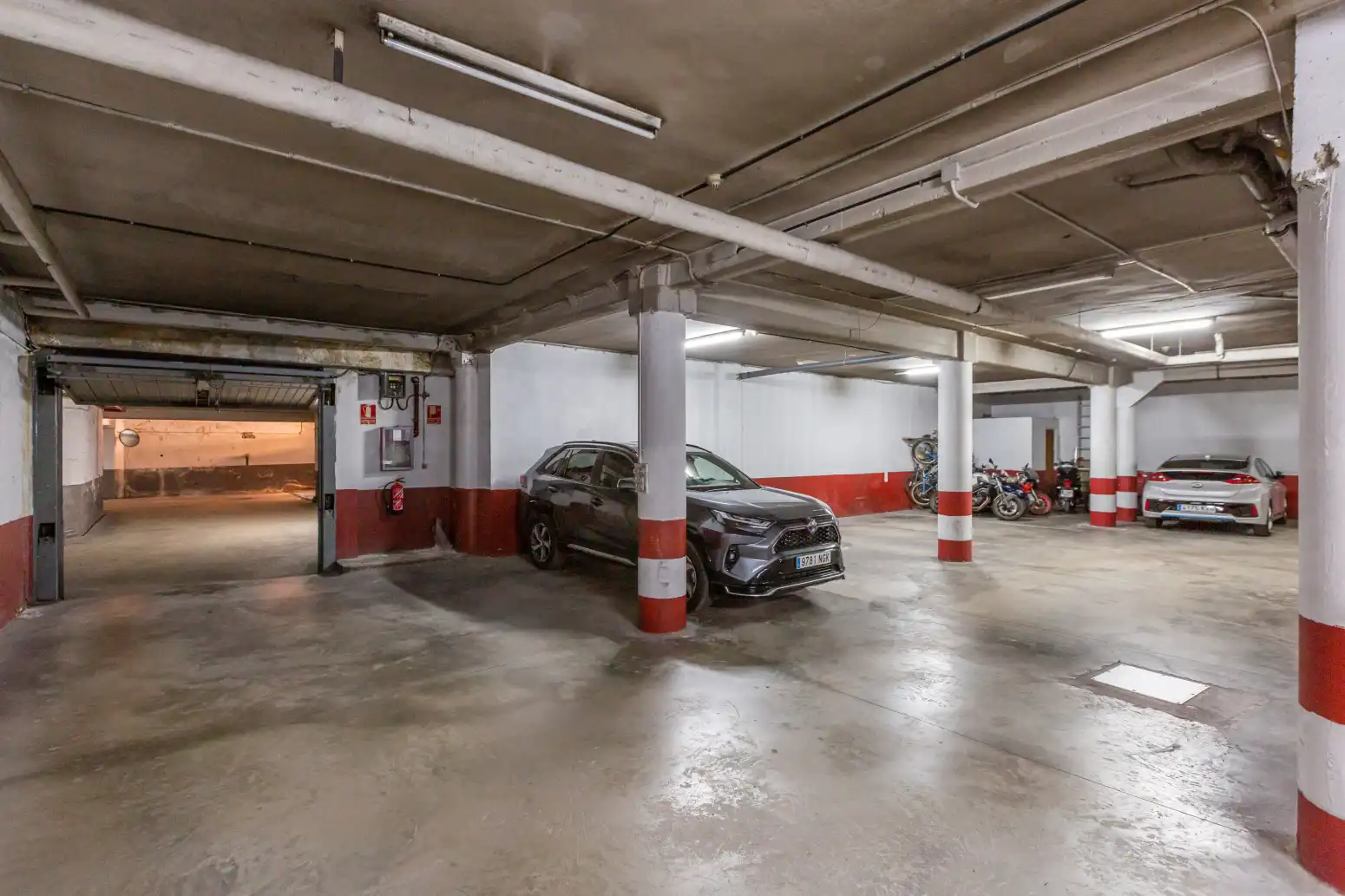 Parking de Piso en venta en  Pamplona / Iruña con Calefacción y Parquet