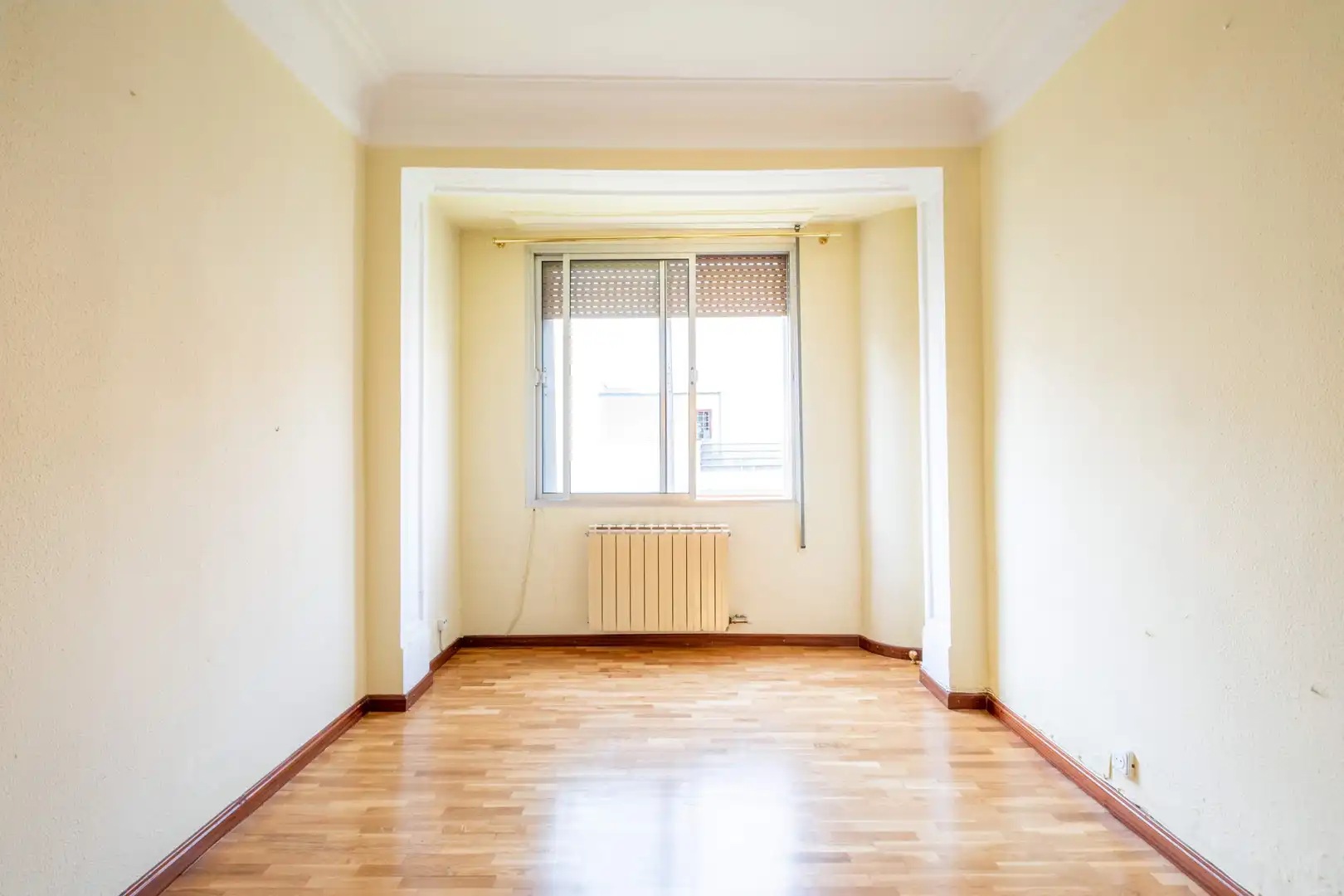 Habitación de Ático en venta en Zaragoza con Calefacción, Parquet y Terraza