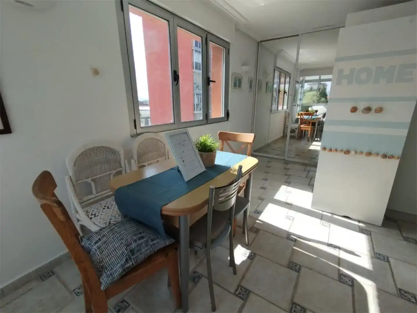 Terraza de Apartamento de alquiler en Laredo con Amueblado, Lavadora y Microondas